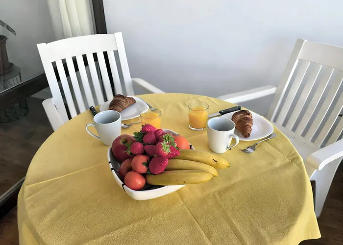 Lovely World - La Nogalera *