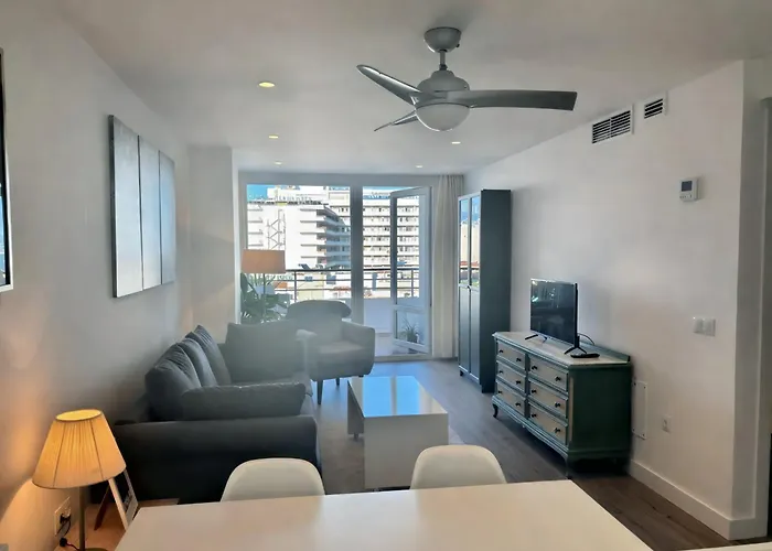 Lovely World - La Nogalera *